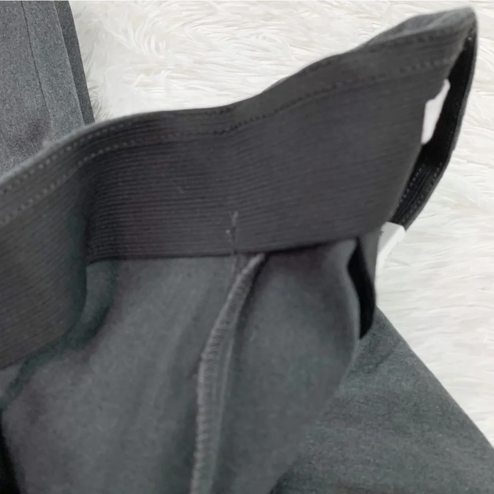 Loft petite high rise kick cropped pin tuck pants in grey‎ flat front - Picture 7 of 14